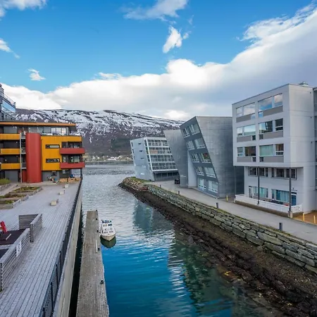 Apartment Arctic Homes - Seafront Overlook *